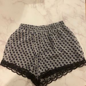 Lush shorts. Super comfortable! Size Small